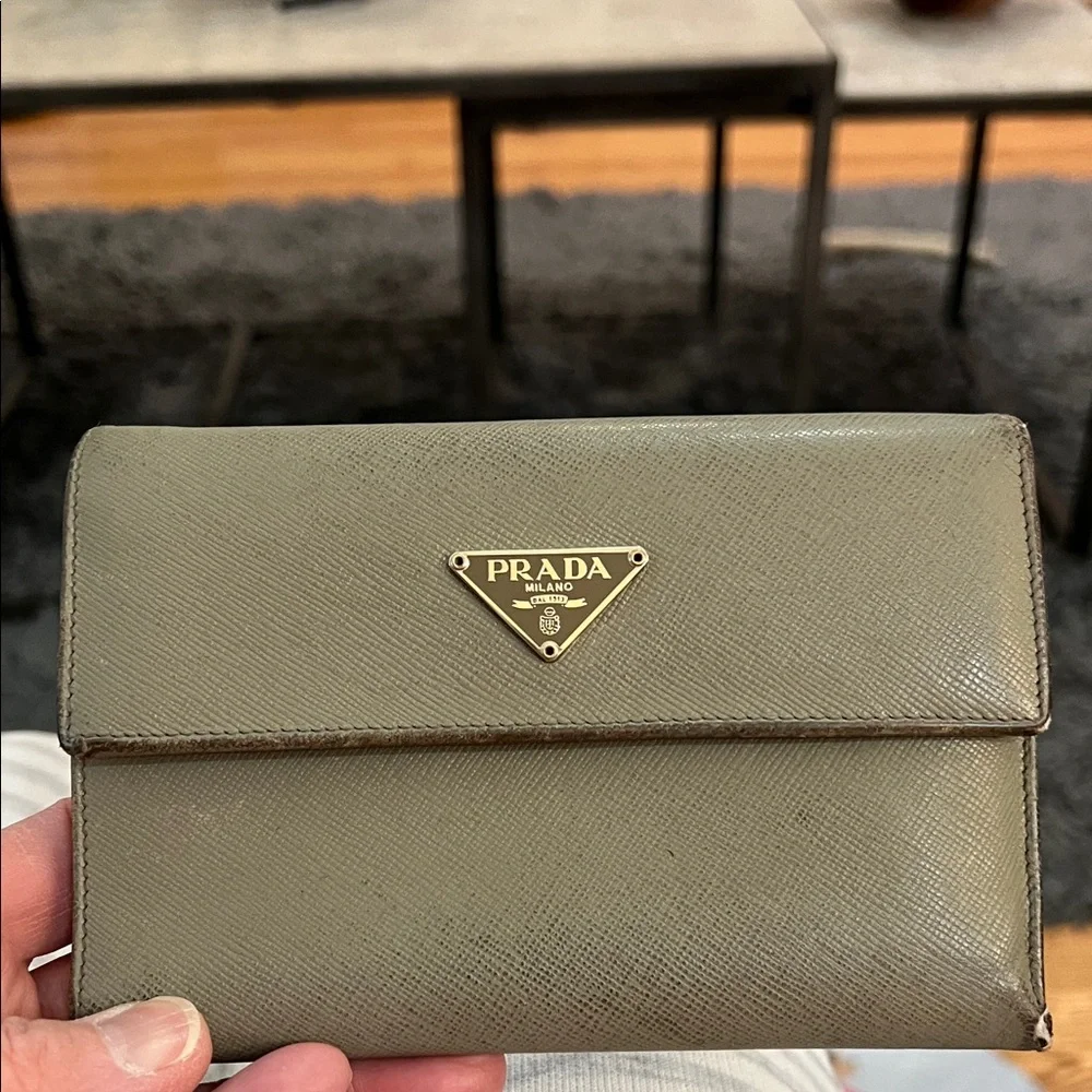 Prada olive Leather Wallet. Lots of life left
GUC. Leather is in good shape - Picture 1 of 12